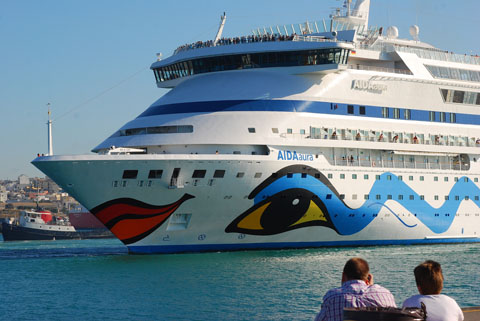 aida440.jpg