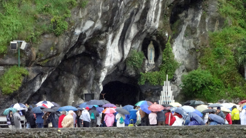 lourdes6701.jpg